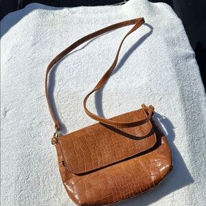 Brown Leather Crossbody Bag with Flap Closure